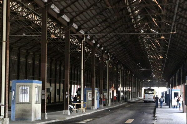 Rodoviários mantêm greve no Rio após assembleia geral