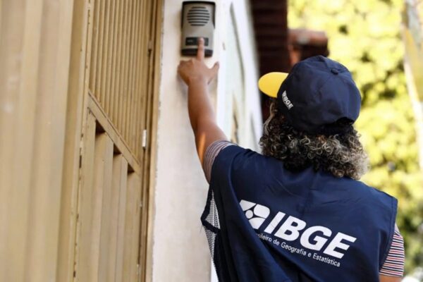 IBGE encerra inscrições para 8 mil vagas temporárias
