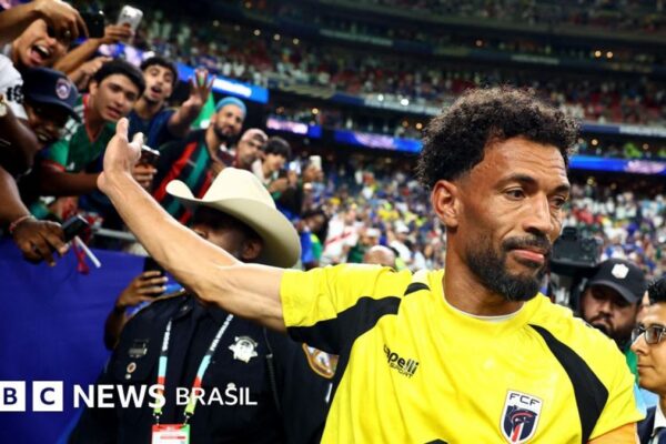 Vozinha e Tim Payne ganham milhões de seguidores na Copa