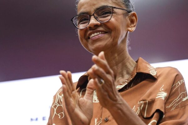 França condecora Marina Silva com Legião de Honra