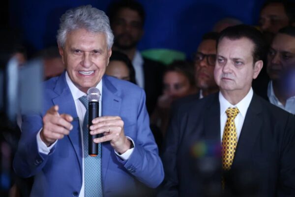 Ronaldo Caiado oficializa Gilberto Kassab como vice na chapa