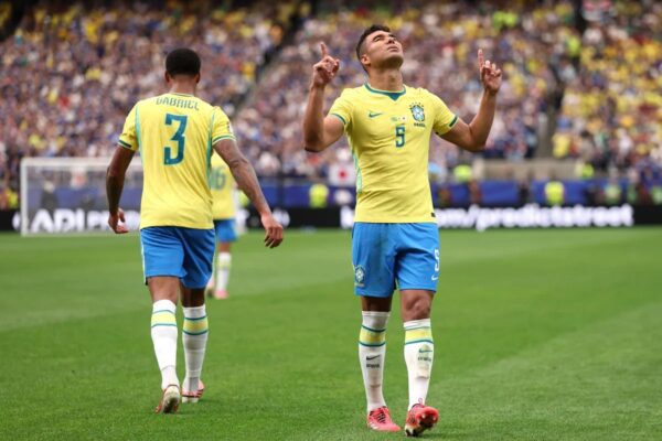 Seleção Brasileira enfrenta Noruega por vaga nas quartas