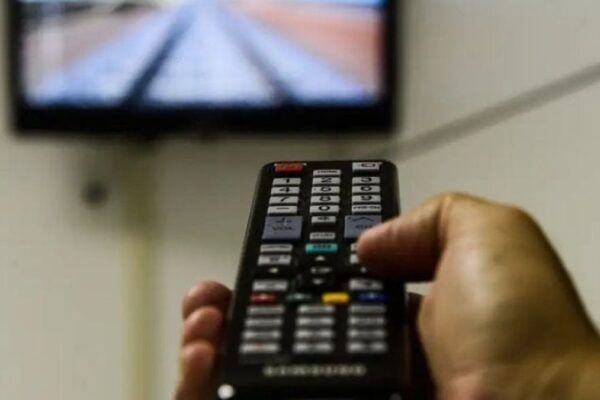 IBGE registra queda na TV por assinatura brasileira