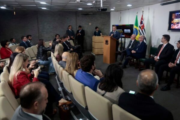 Wellington César Lima e Silva abre base contra facções