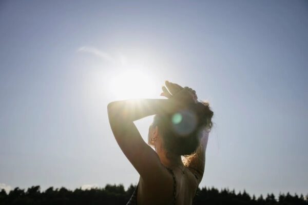 Médicos explicam riscos da falta de vitamina D
