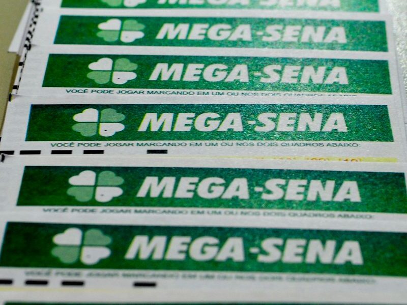 Mega-Sena acumula e prêmio sobe para 38 milhões