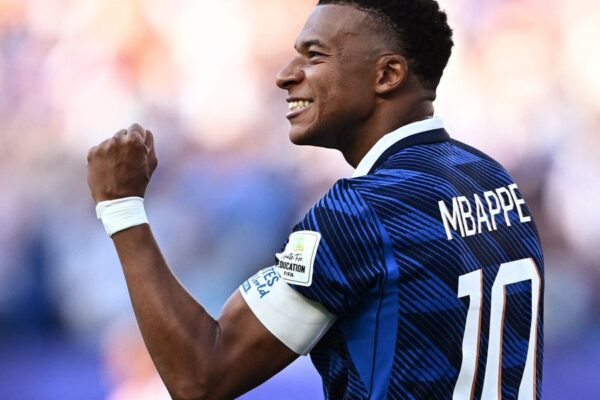 Kylian Mbappé garante França nas quartas de final