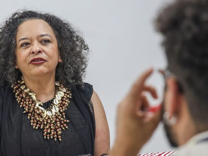 Ana Maria Gonçalves ocupa cadeira na Academia Brasileira