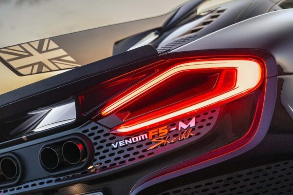 Hennessey lança Venom F5-M com câmbio manual