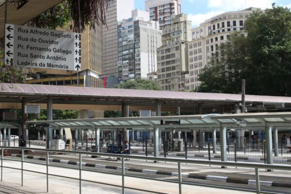 Rio Ônibus e rodoviários mantêm impasse salarial no Rio