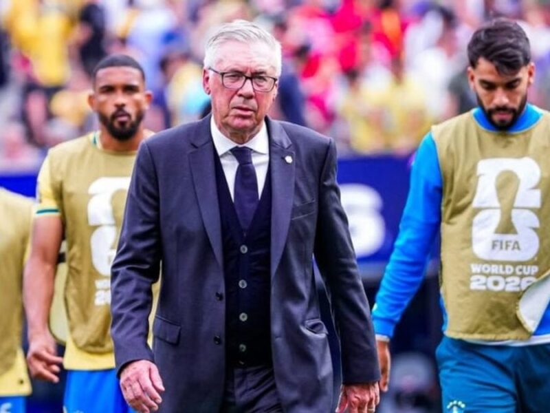 Carlo Ancelotti mantém contrato após eliminação na Copa
