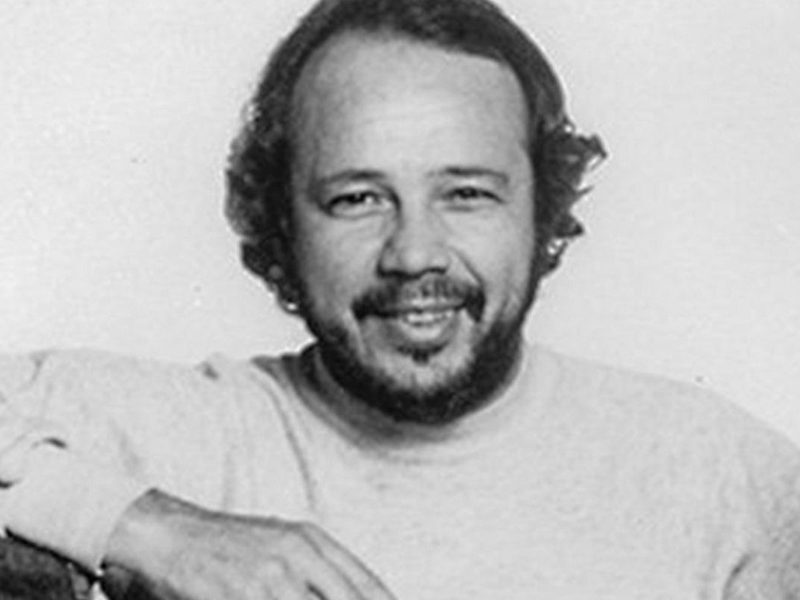 Victor Bertrami homenageia José Roberto Bertrami na Rádio MEC