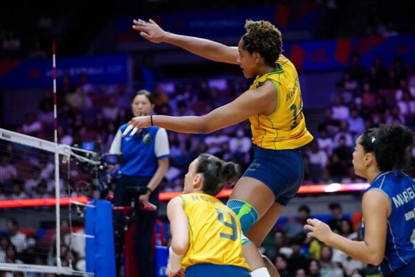 Seleção feminina garante vaga na fase final da Liga