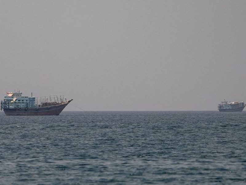 Navios reduzem trânsito no Estreito de Ormuz