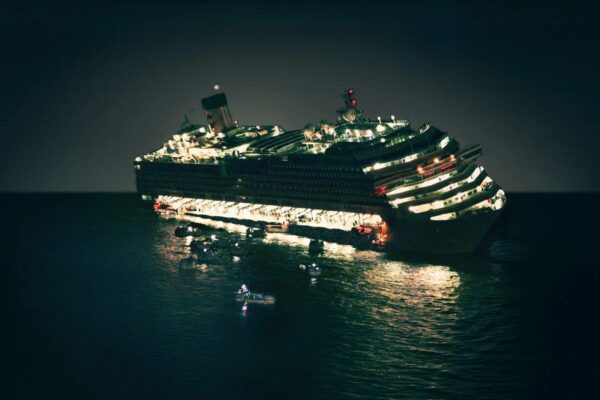Francesco Schettino desiste de progressão de regime prisional
