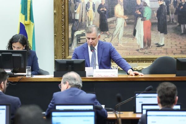 CCJ da Câmara veta aposentadoria punitiva para magistrados