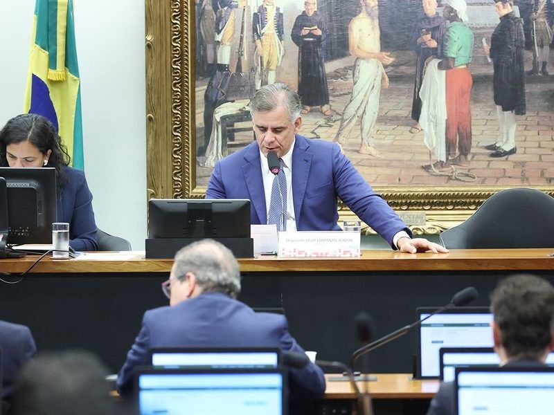 CCJ da Câmara veta aposentadoria punitiva para magistrados