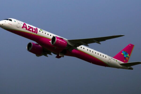 azul-embraer-195-e2-luis-aberto-neves_widelg